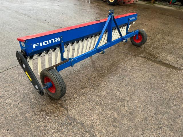 Fiona Grass Seeder