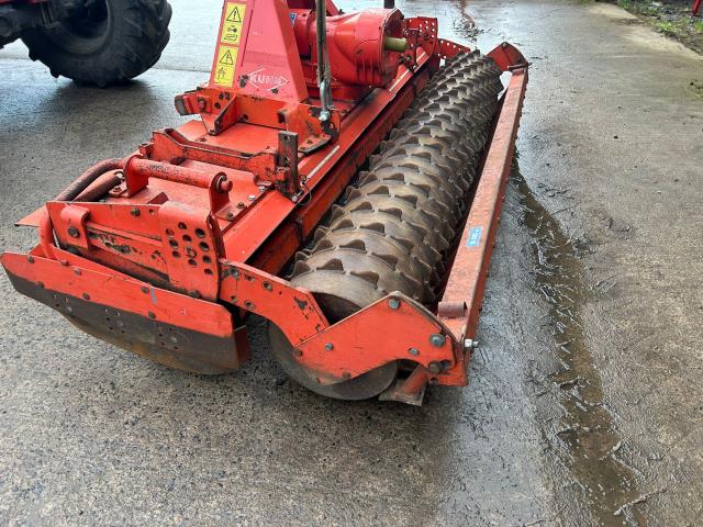 Kuhn 3003